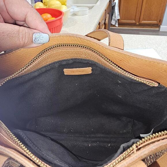 Madewell The Zip-Top Transport Leather Crossbody Striped Edition - Picture 4 of 7